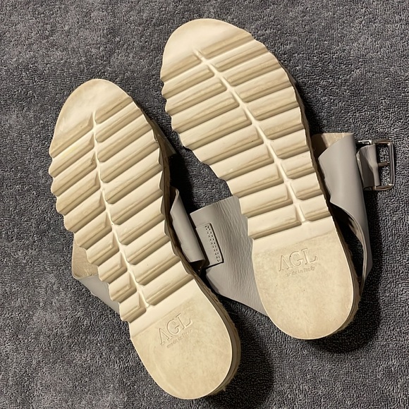 AGL - Attilio Giusti Leombruni Sandals, GRAY, buckle ankle. Size 37.5 / US 7 - Picture 5 of 8